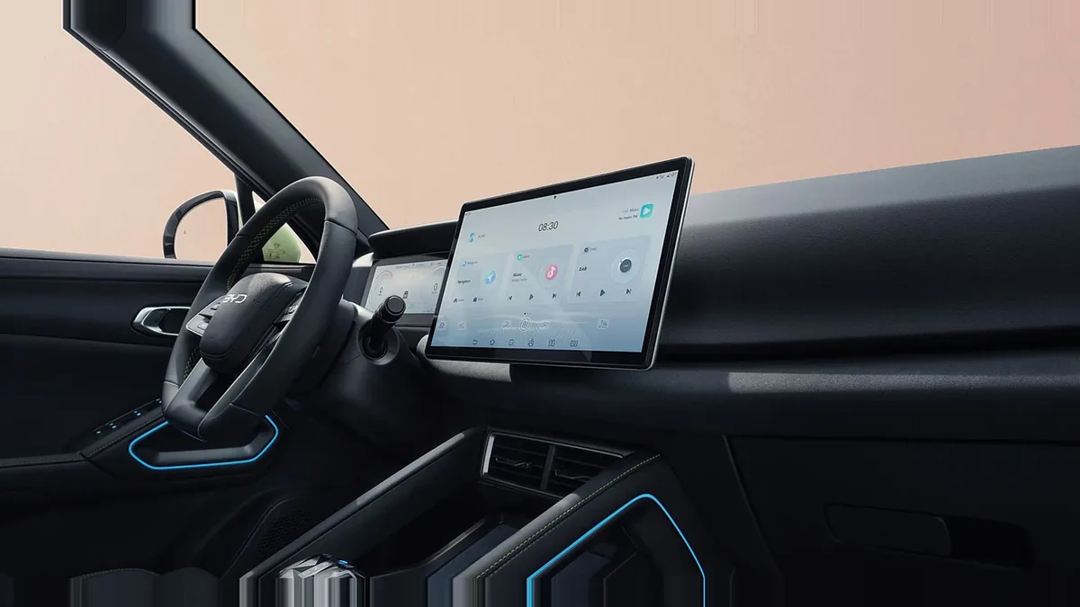 BYD Atto 2 DM-i Boost 156kW en leasing — Interior