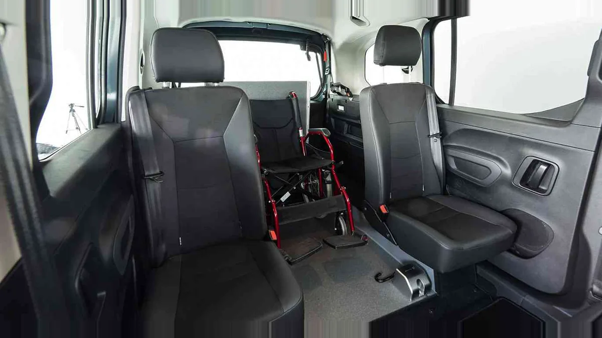 Citroën Berlingo Talla M BlueHDi 100 YOU L1 N1 Adaptado en leasing — Interior