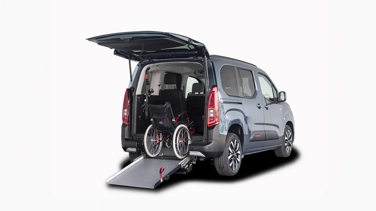 Citroën Berlingo Talla XL BlueHDi 100 YOU L2 N1 Adaptado en leasing — Lateral