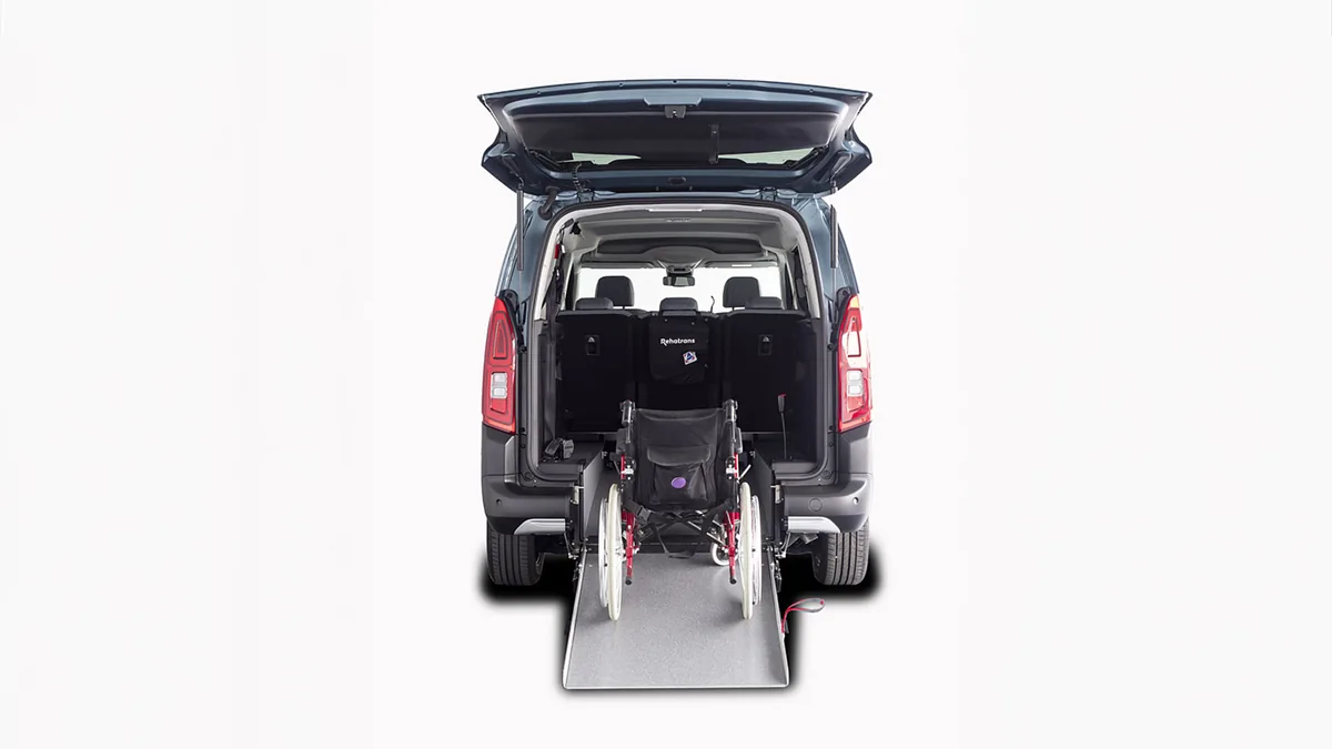Citroën Berlingo Talla XL BlueHDi 100 YOU L2 N1 Adaptado en leasing — Trasera
