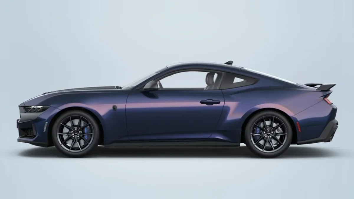 Ford Mustang 5.0 Ti-VCT V8 Mustang Dark House AT en leasing — Lateral