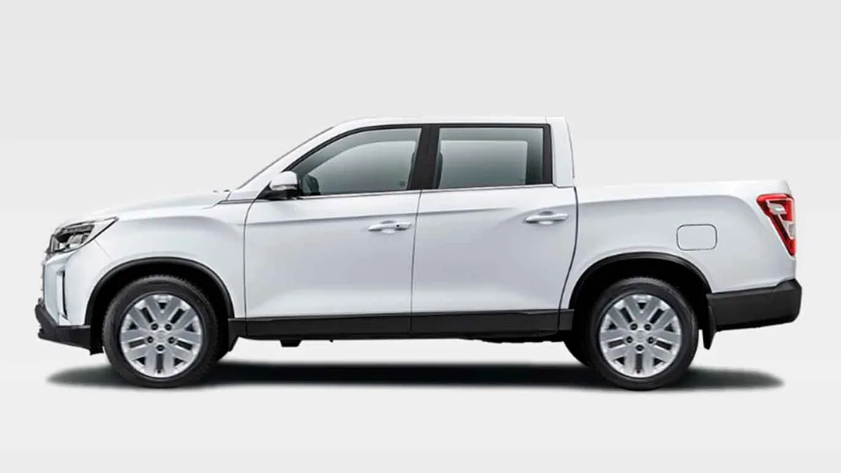 KGM Musso Sports D22 DTR Pro en leasing — Lateral