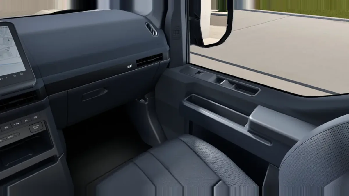 Kia PV5 Passenger L2H1 LR Plus en leasing — Interior