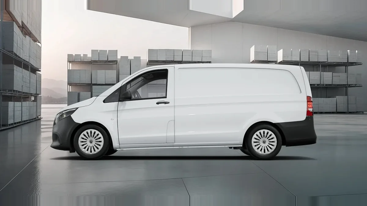 Mercedes-Benz Vito 110CDI 75kW Furgón Pro Larga en leasing — Lateral