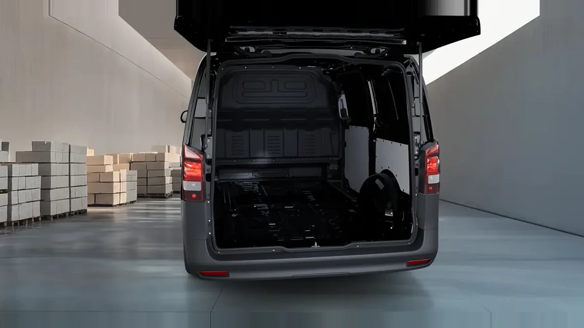 Mercedes-Benz Vito 110CDI 75kW Furgón Pro Larga en leasing — vista 6