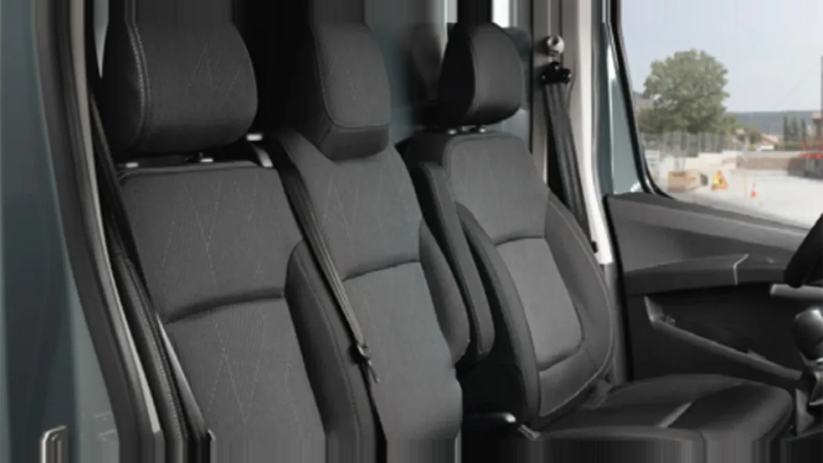 Nissan Primastar Furgón 2.0 DCI S&S L1H1 Acenta 110CV (MERCANCÍAS TERCEROS) en leasing — Trasera