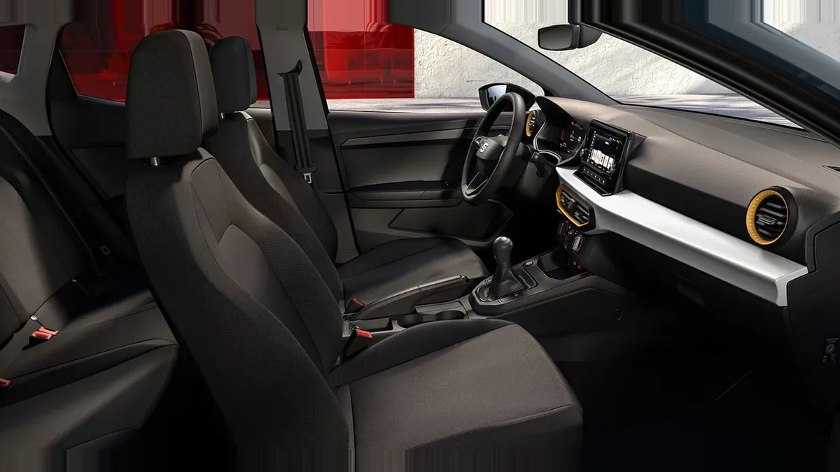 SEAT Ibiza 1.0 TSI Start/Stop Style+ (95CV) en leasing — Delantera